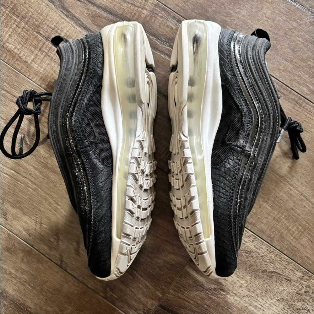 NIKE Women’s AIR MAX 97 PREMIUM "SNAKESKIN" BLACK SZ 7.5 - Picture 4 of 8